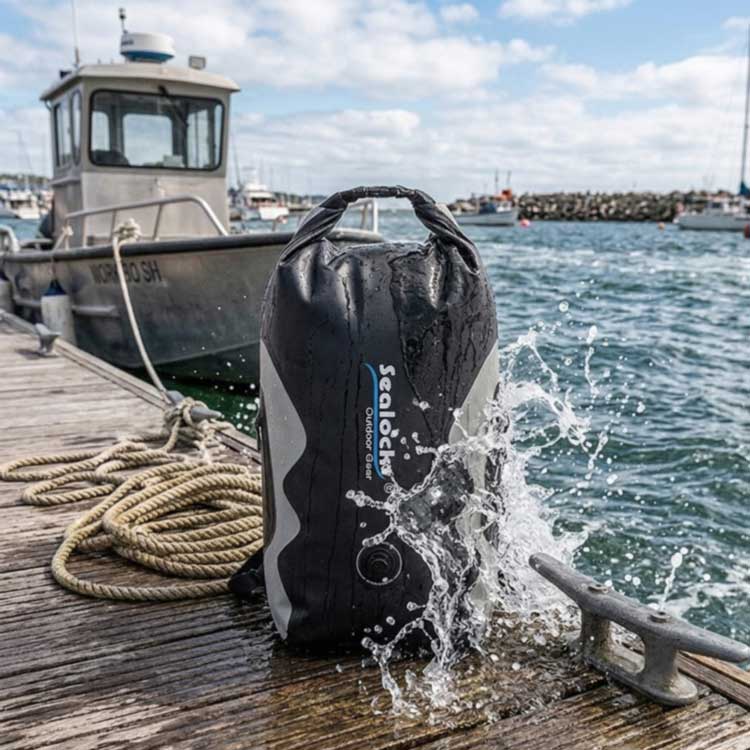 Is een IPX8 waterdichte reistas de moeite waard?